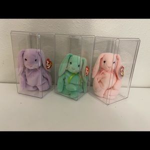 Hippity hoppity & floppity the bunnies